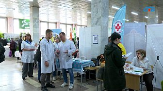 В Челябинске прошла ярмарка вакансий для студентов-медиков