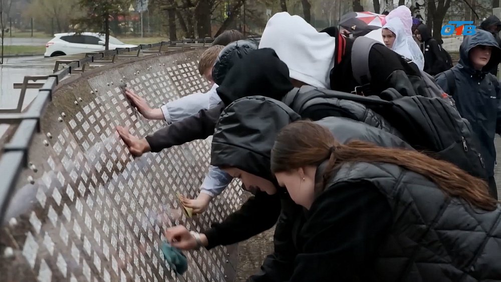 Южноуральцы приводят в порядок воинские мемориалы