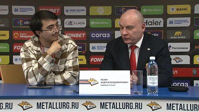 Главный тренер «Металлурга» Андрей Разин обозвал журналиста «смурфиком из Казани»