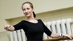 Зрителей Челябинского театра оперы и балета научили гранд плие и батман фраппе