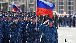 В центре Челябинска прошла репетиция построения войск к параду Победы