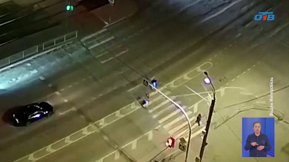 Самокатчики напали на пешехода в Челябинске