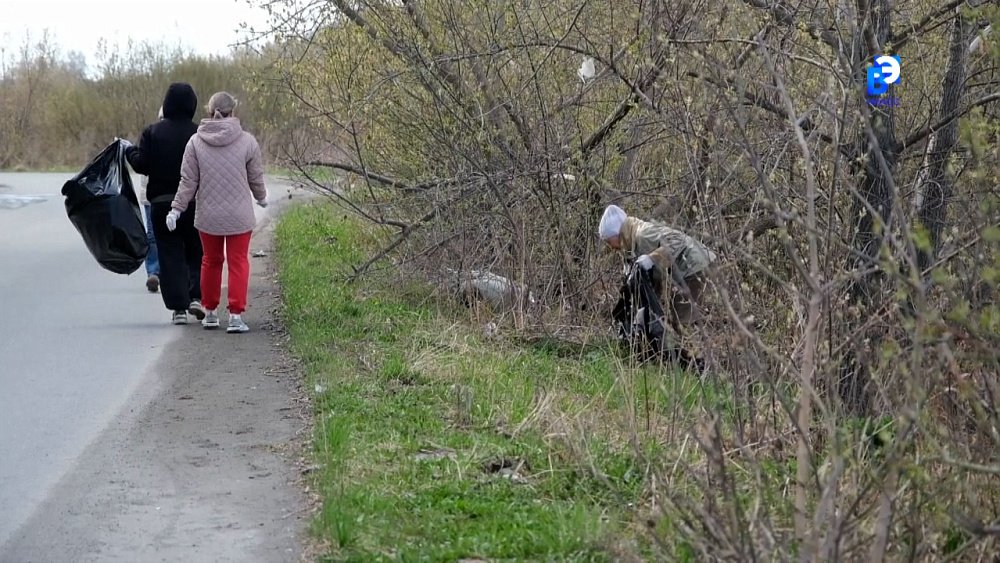 В микрорайоне Комарово состоялась «Большая весенняя уборка»