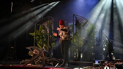 Челябинский Камерный театр вне родных стен поставил утопию Шекспира