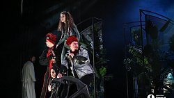 Челябинский Камерный театр вне родных стен поставил утопию Шекспира