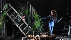 Челябинский Камерный театр вне родных стен поставил утопию Шекспира