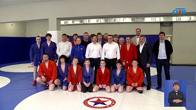 Алексей Текслер посетил новую спортивную школу «Самбо 74»