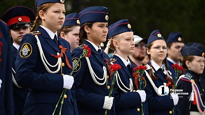 Почетный караул выставили у «Вечного огня» в Челябинске