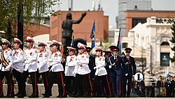 Почетный караул выставили у «Вечного огня» в Челябинске