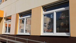 В Челябинской области к 9 Мая украсили более 8 с половиной тысяч окон