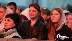 Пелагея и Дмитрий Дюжев выступили на концерте в Челябинске в честь 9 Мая