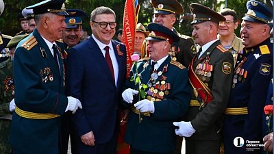Алексей Текслер поблагодарил южноуральцев за участие в праздновании Дня Победы