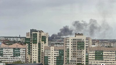 В Челябинске на заводе «Втор-Ком» загорелись тонны картона