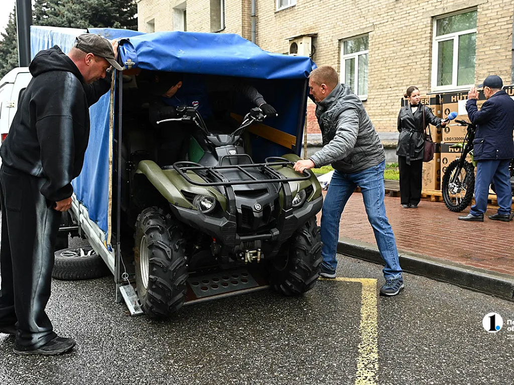 Из Челябинска в Ясиноватую и Авдеевку направили технику, маскхалаты и продукты