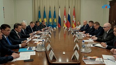 Алексей Текслер встретился с делегацией из Казахстана