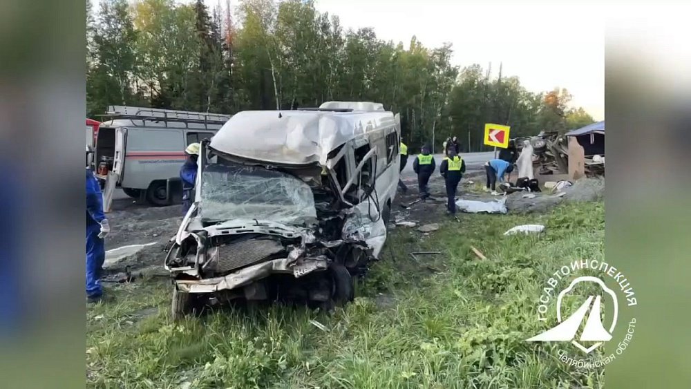 На трассе М‑5 под Златоустом в ДТП погиб водитель микроавтобуса