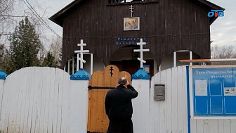 Южноуральский священник занимается армрестлингом