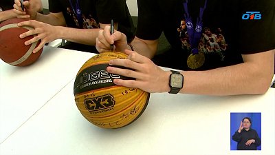 Баскетбольный клуб «ЧБК» закрыл сезон с болельщиками