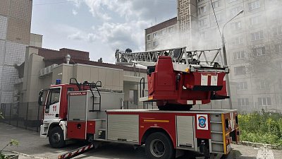 В Челябинске загорелась ветеринарная клиника на Молодогвардейцев