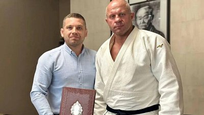 Звезда ММА Федор Емельяненко показал секретные приемы дзюдоистам Челябинска