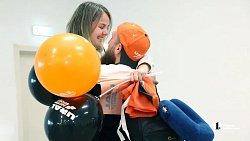 В Челябинске встретили участников ралли с танцами и слезами на глазах
