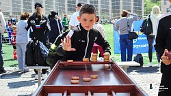В Челябинске спортивный сезон открыли 42 детские футбольные команды