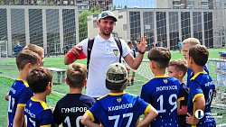 В Челябинске спортивный сезон открыли 42 детские футбольные команды