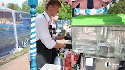 В Челябинске с красками и музыкой прошел фестиваль мороженого «Единорожок»