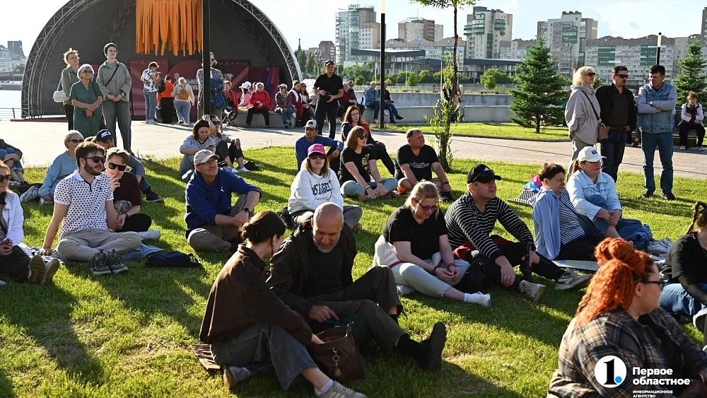 Поют все: на набережной в Челябинске гремит 50‑й, юбилейный Ильменский фестиваль