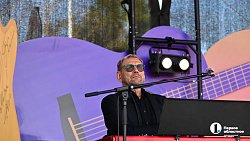 Поют все: на набережной в Челябинске гремит 50‑й, юбилейный Ильменский фестиваль
