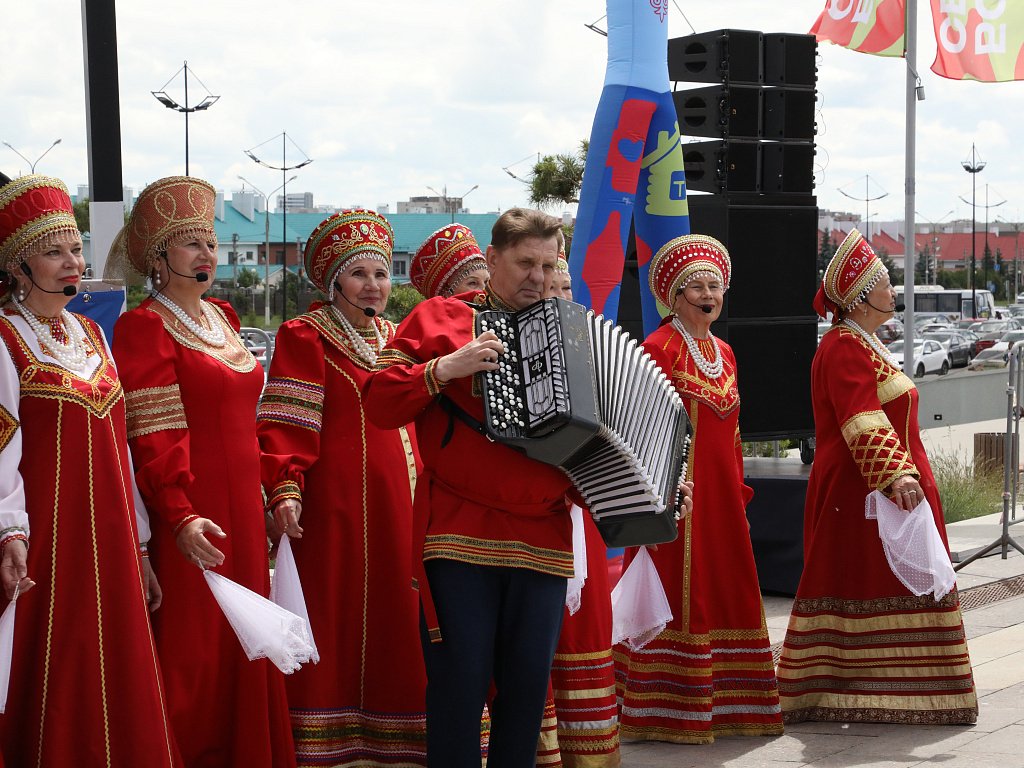 Магнитогорск первым открыл фестиваль «Челябинская область — Большая семья»