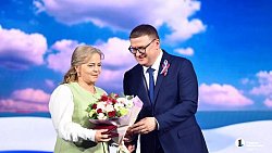В День России в Челябинске выступил артист Дмитрий Харатьян