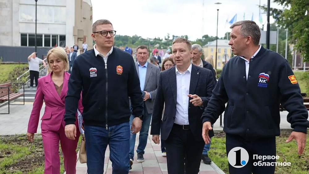 Алексей Текслер оценил благоустройство и новый зал для кикбоксинга в Златоусте