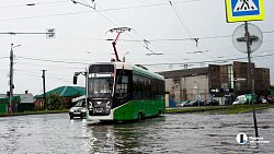 На Челябинск 15 июня снова обрушился ливень