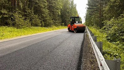 В Челябинской области обновляют дороги к популярным местам летнего отдыха