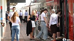 Челябинский вокзал превратился в театр под открытым небом