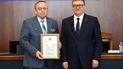 Более 40 ветеранов получили награды на юбилейном пленуме в Челябинске