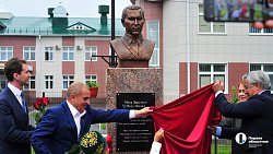 В Кунашаке открыли памятник поэту-фронтовику Мусе Джалилю