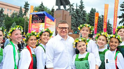 Алексей Текслер торжественно открыл «Молфест-2026»
