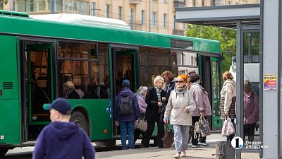 В Миассе автобусы временно изменили маршруты из-за размыва участка дороги