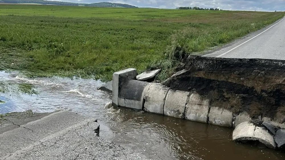 Восстановить дорогу между селами в Миассе планируют за 10 дней