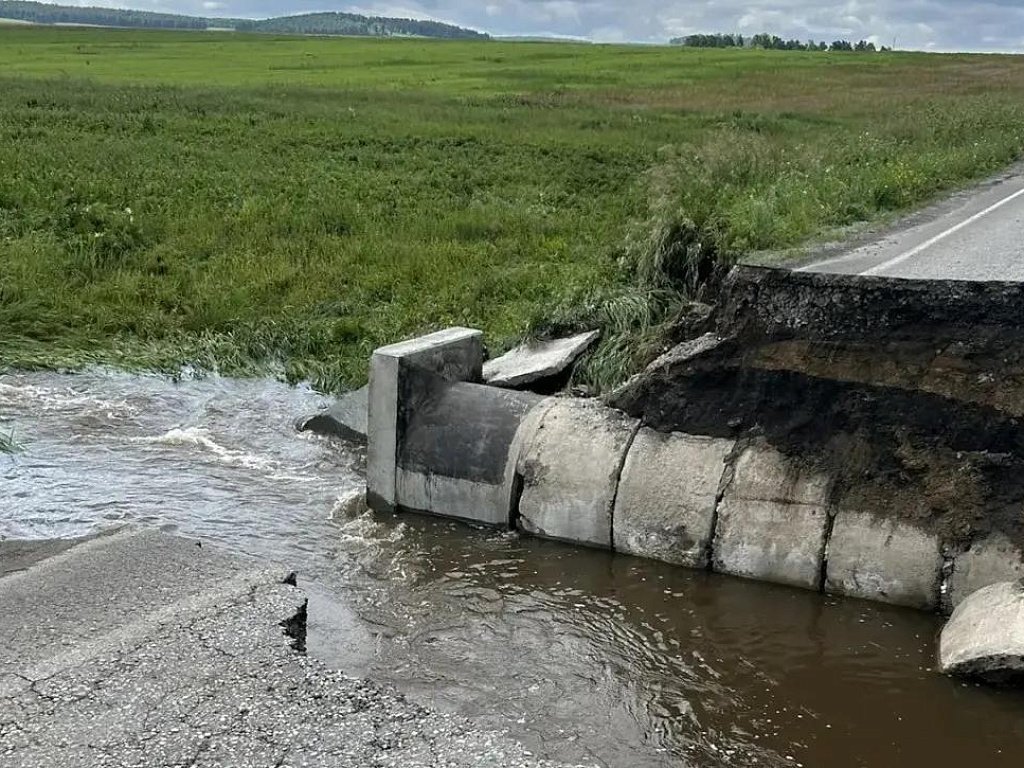 Восстановить дорогу между селами в Миассе планируют за 10 дней