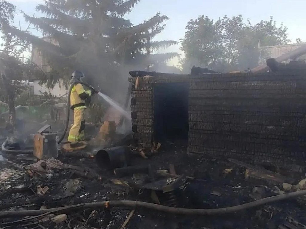 Три человека погибли в ночном пожаре в челябинском СНТ «Дружба»
