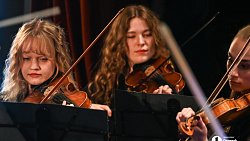 Из-за наплыва челябинцев концерт из сада ЧелГУ перенесли в здание вуза