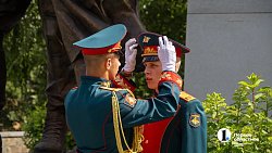 В День ветеранов боевых действий в Челябинске возложили цветы на Алее Славы