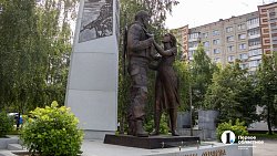 В День ветеранов боевых действий в Челябинске возложили цветы на Алее Славы