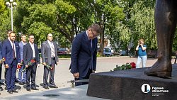 В День ветеранов боевых действий в Челябинске возложили цветы на Алее Славы