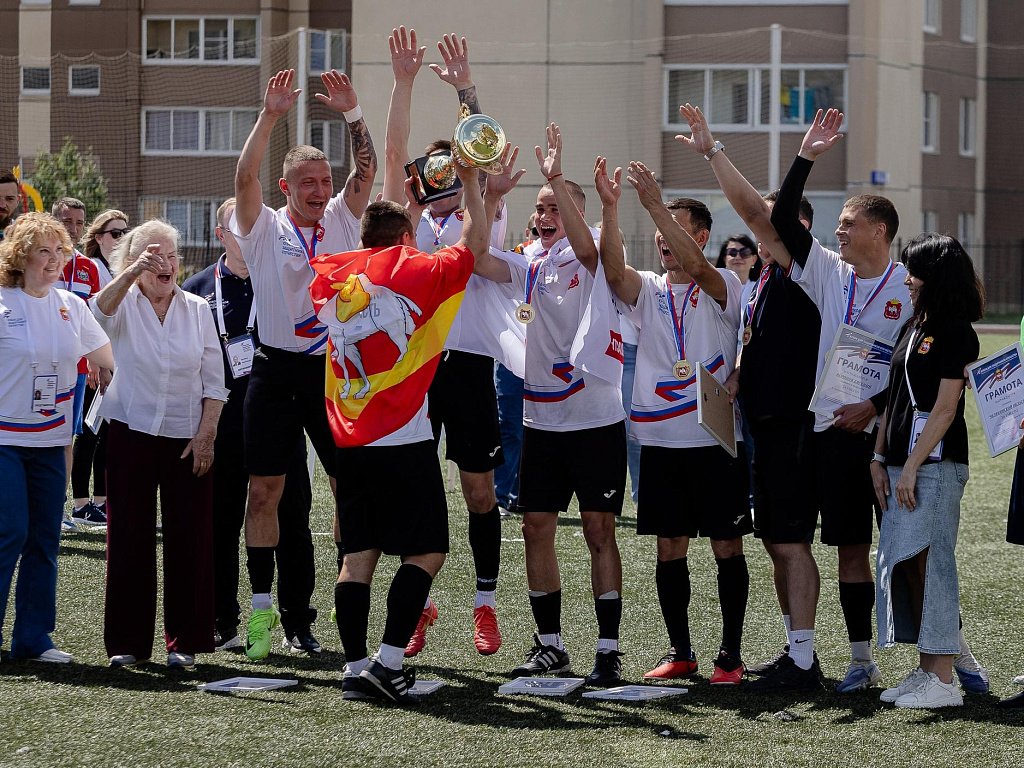 Челябинские футболисты стали чемпионами Кубка защитников Отечества