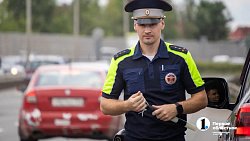 Женщина в мужской профессии: кто следит за порядком на дорогах Челябинска