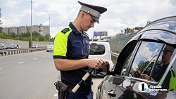 Женщина в мужской профессии: кто следит за порядком на дорогах Челябинска